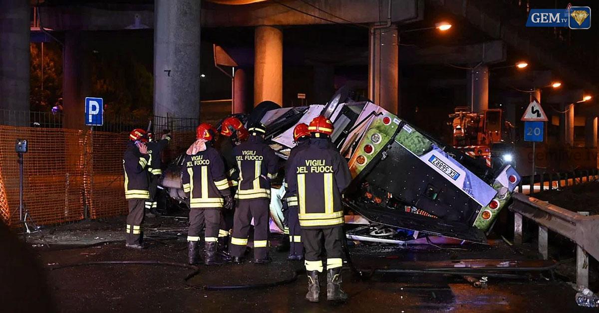 Venice Bus Accident: 21 பேர் பலி!