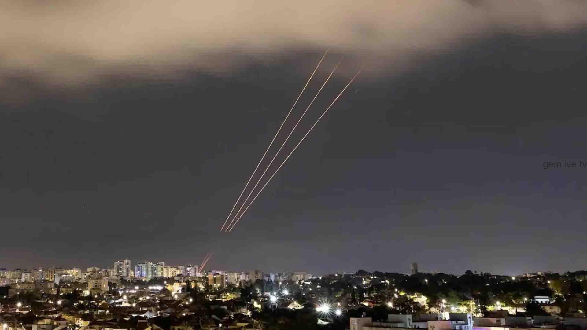 Israel Attacks Iran :ஈரான் மீது இஸ்ரேல் வான்வழித் தாக்குதல் இந்தியா விமான சேவை பாதிப்பு!