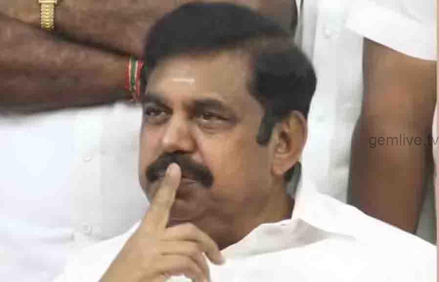 மழையில் நனையும் நெல் மூட்டைகள்: கவலையில் விவசாயிகள்.!