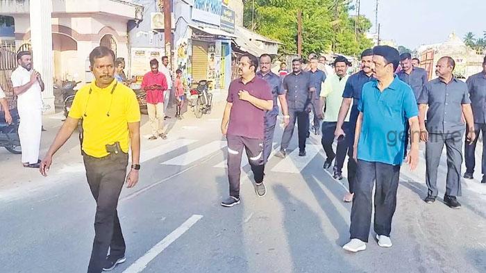 Kanyakumari : நடைப்பயிற்சி செய்யும் போது வாக்கு சேகரித்த ஸ்டாலின்.!