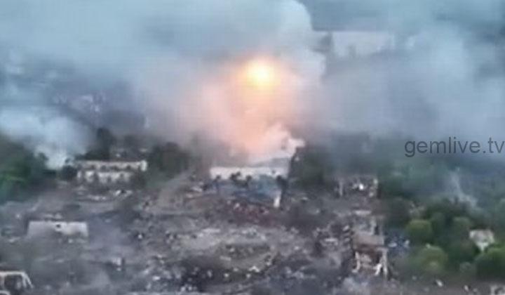 China : பட்டாசு உற்பத்தி ஆலையில் திடீரென தீ விபத்து.. 21 பேர் பலி.!