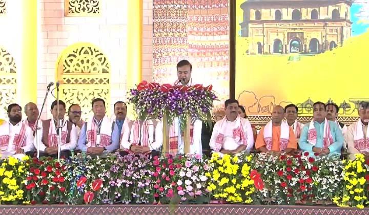 அசாமில் 3-வது முறையாக தேஜ கூட்டணி வெற்றி…! முதல்வர் பதவியேற்பு விழாவில் பிரதமர் மோடி…!