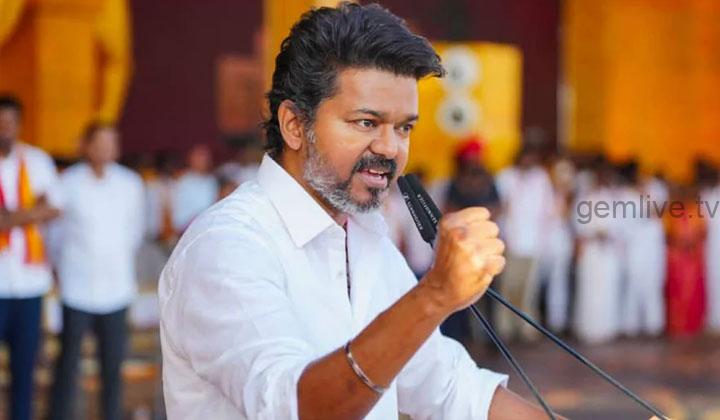 தபால் வாக்கு எண்ணிக்கையில் 507 வாக்குகள் எண்ணிக்கையில் விஜய் முன்னிலை.!