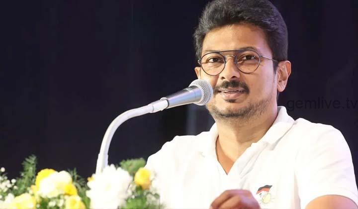 “25 நாட்களில் உருப்படியான திட்டமில்லை” – முதல்வர் விஜய்யை விமர்சித்த உதயநிதி!