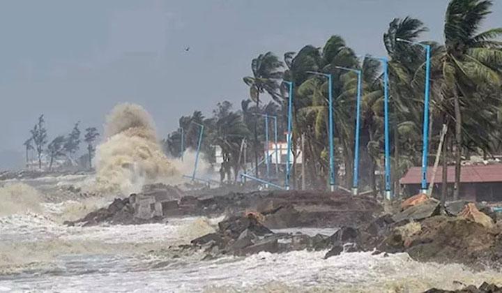 புயல் உருவாகும் ஆபத்து.. மீன்பிடிக்கச் செல்ல வேண்டாம் என அறிவுறுத்தல்..!